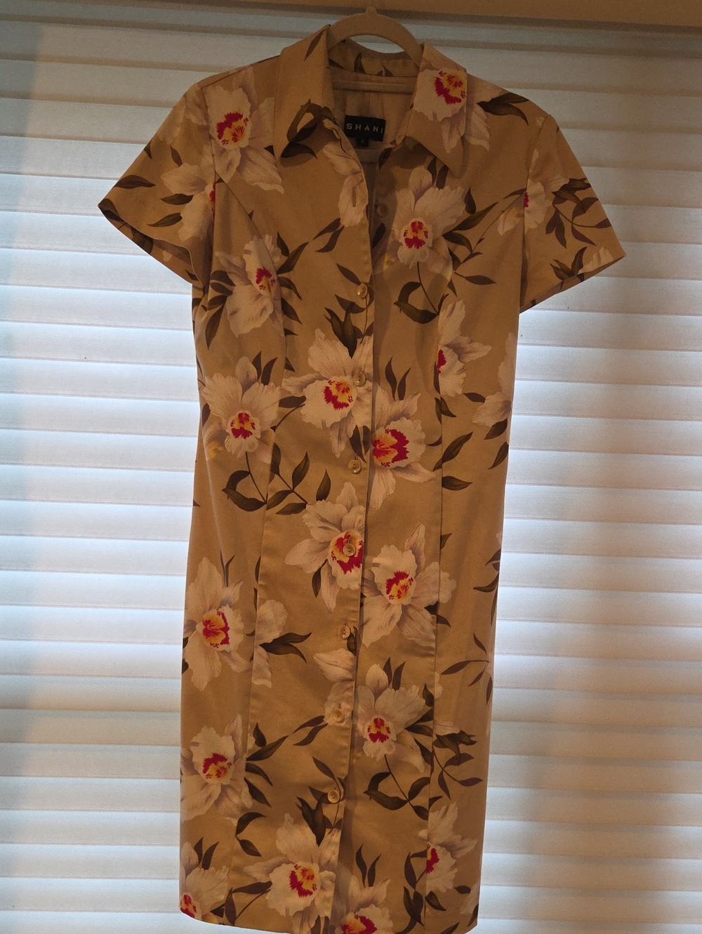 SHANI  Beige Floral Button-Front Midi Dress with Pink Centers